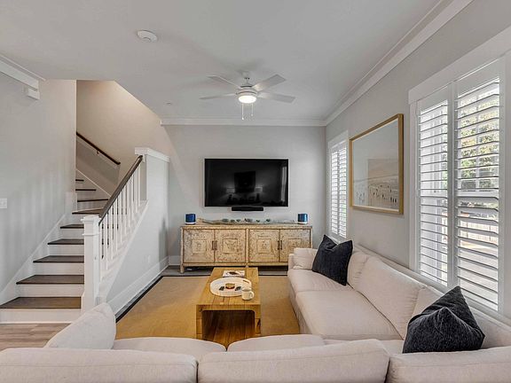 3rd image of 549 Cooper Village Ln