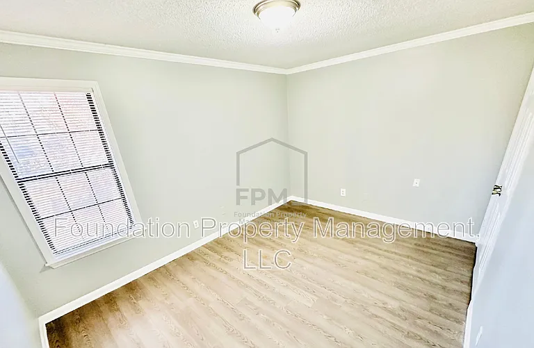 5682 Richburg Ave — Photo 12