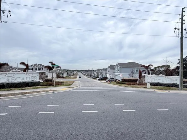 824 Horsetail Dr, Davenport, FL 33837