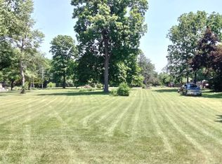 215 Sharon Dr, Dundee, IL 60118