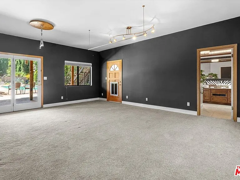 22954 Collins St — Photo 12
