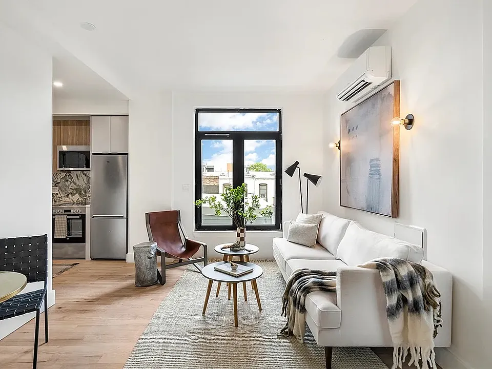 75 McGuinness Blvd #7B