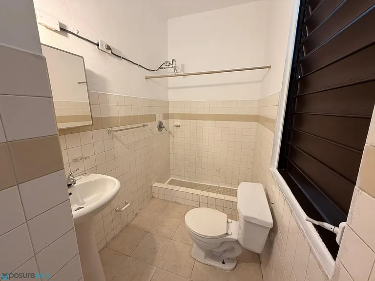 1001 Avenue Ponce De Gln #501 — Photo 4