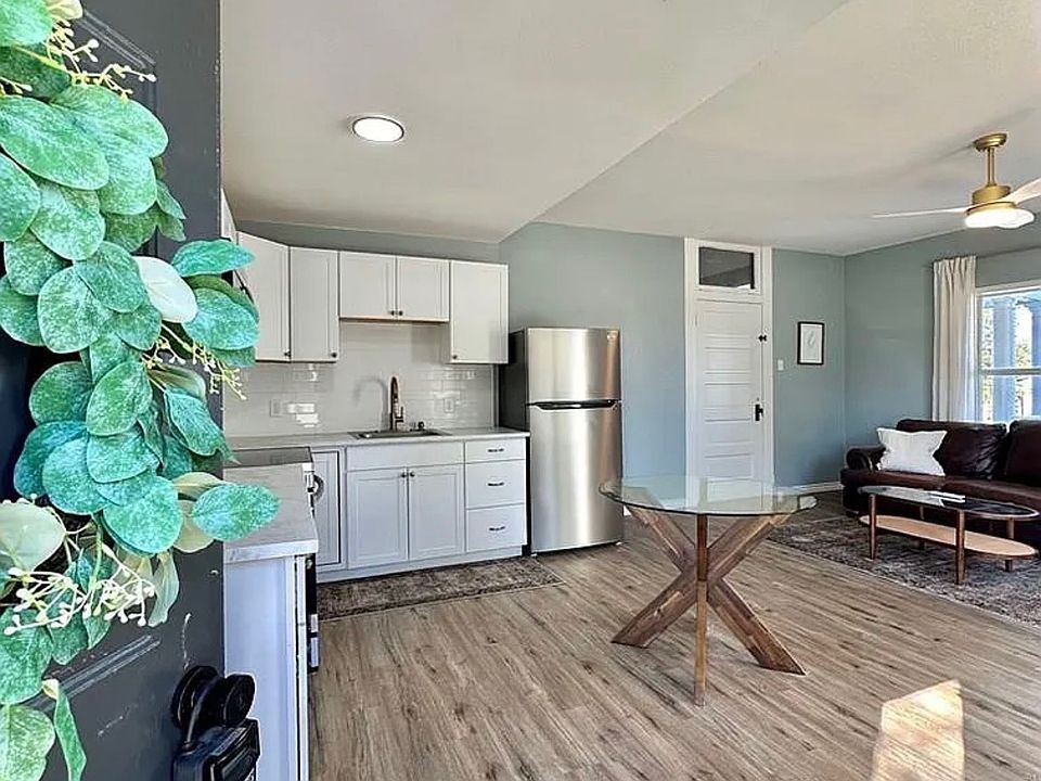 1st image of 301 W Avenue A #A