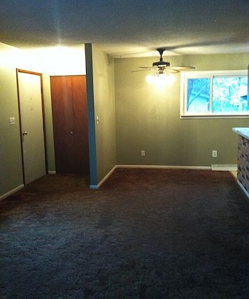 2nd image of 1175 S Carriage Hill Dr