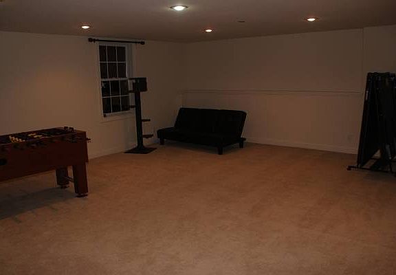 3rd image of 12 Hidden Valley Cir