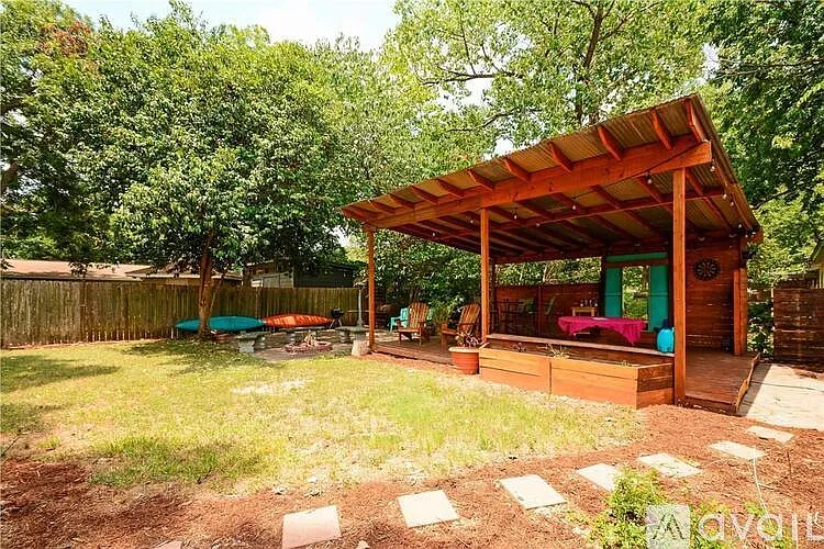 3 bed, 1154 sqft, $2,700 — Photo 4