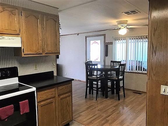 5th image of 5821 Eureka Ln #101