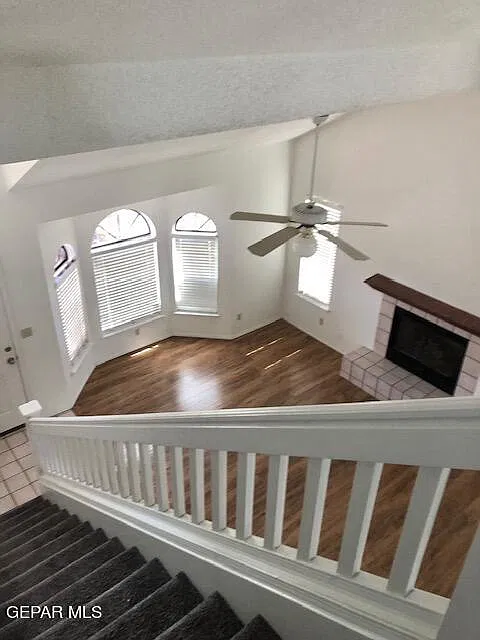 3 bed, 2.5 bath, 1523 sqft, $1,895 — Photo 3