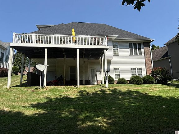 2nd image of 135 Spring St