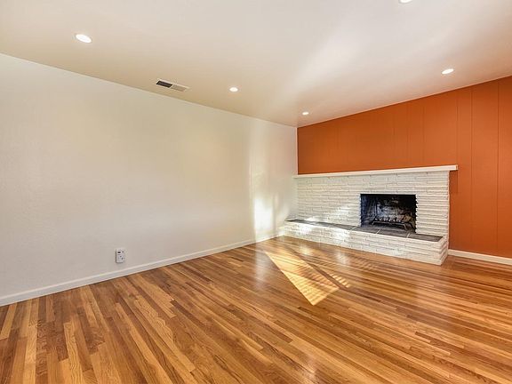 5th image of 7695 Franklin Blvd
