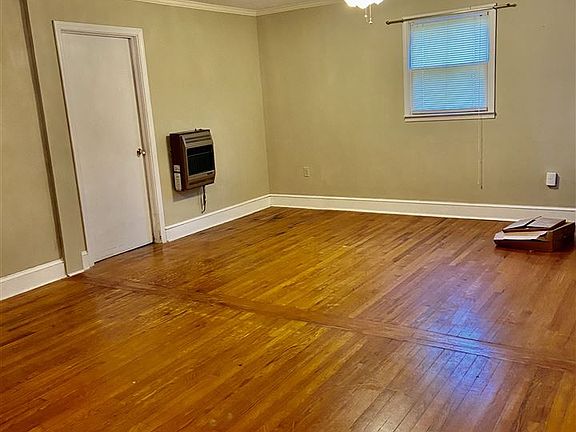 2nd image of 518 Houston St