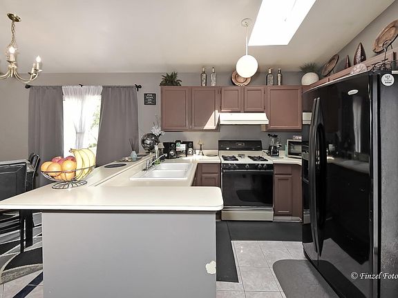 4th image of 4520 Vista Dr