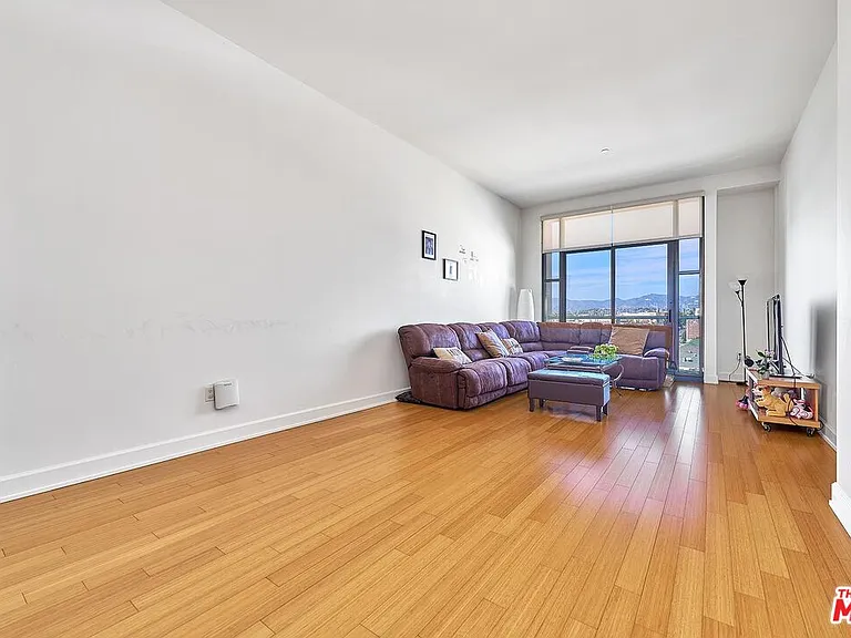 3223 W 6th St #405 — Photo 7