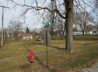 111 W 4th St, Macon, MO 63552