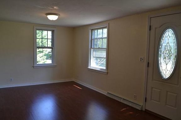 2nd image of 3029 Pleasant Dr
