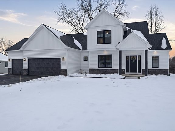 3rd image of 5 Tall Castle Ln