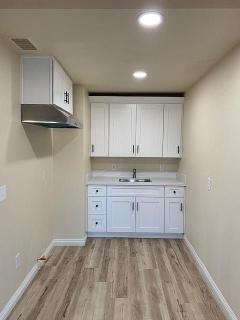 1st image of 2539 E Balfour Ave