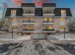 18559 Escanaba Ave APT 201, Lansing, IL 60438