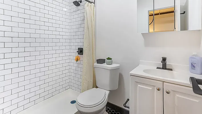 Rented by Compass | media 12