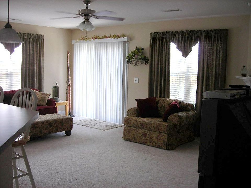 2nd image of 2719 Bow Hunter Dr