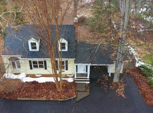 8620 Falls Rd, Rockville, MD 20854