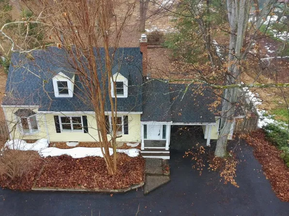 8620 Falls Rd, Rockville, MD 20854