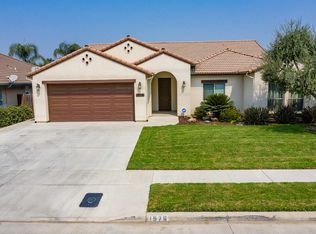 1976 Academy Ave, Tulare, CA 93274