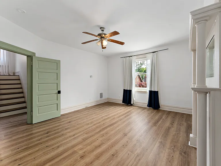 901 Highview St #1 — Photo 7