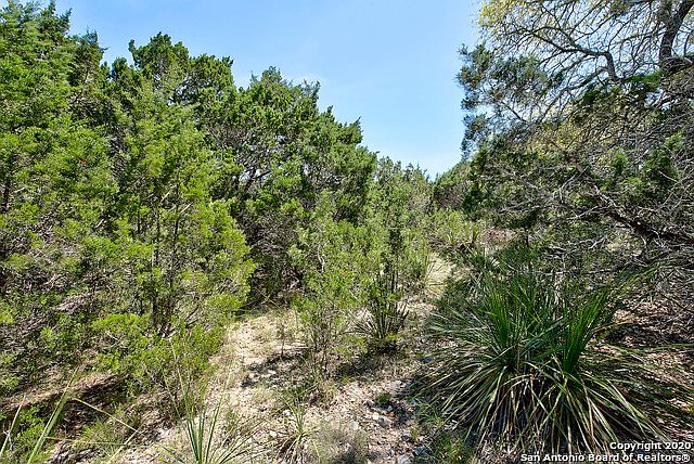2nd image of 823 Valley Rdg