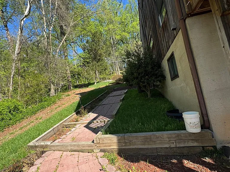 13816 Piscataway Dr — Photo 2