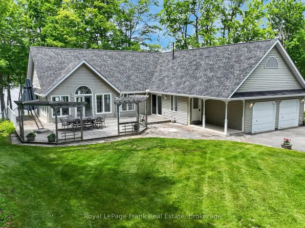 2864 Antelope Trl, Selwyn, ON K0L 2H0