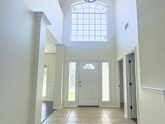 3rd image of 216 CORSICA DR