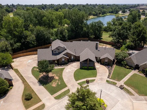 1530 Spring Creek Dr, Yukon, OK 73099