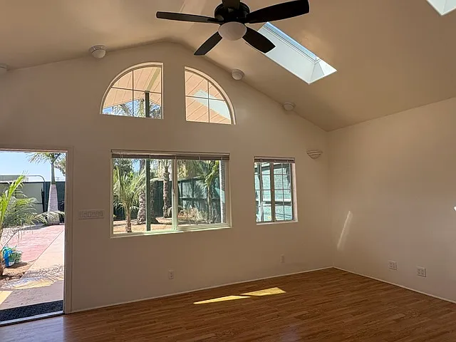 2334 Virginia Ave — Photo 7