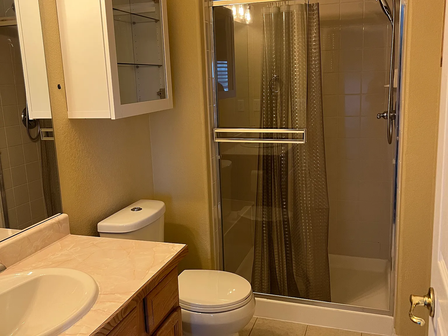 1 bed, 900 sqft, $1,850 — Photo 2