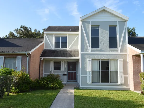 611 W Oak Terrace Dr, Leesburg, FL 34748