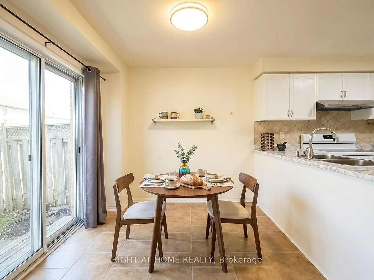 3 bed, $3,500 — Photo 2