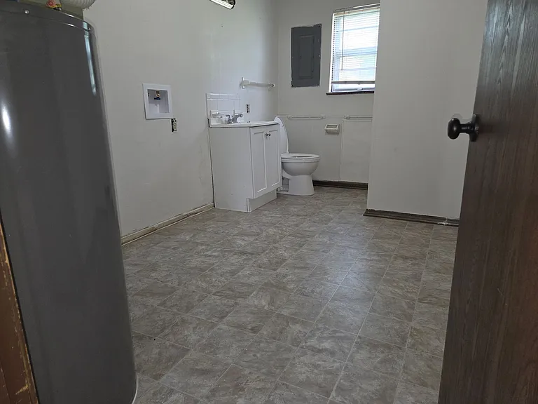 4425-4427 E Santa Anna Dr — Photo 12