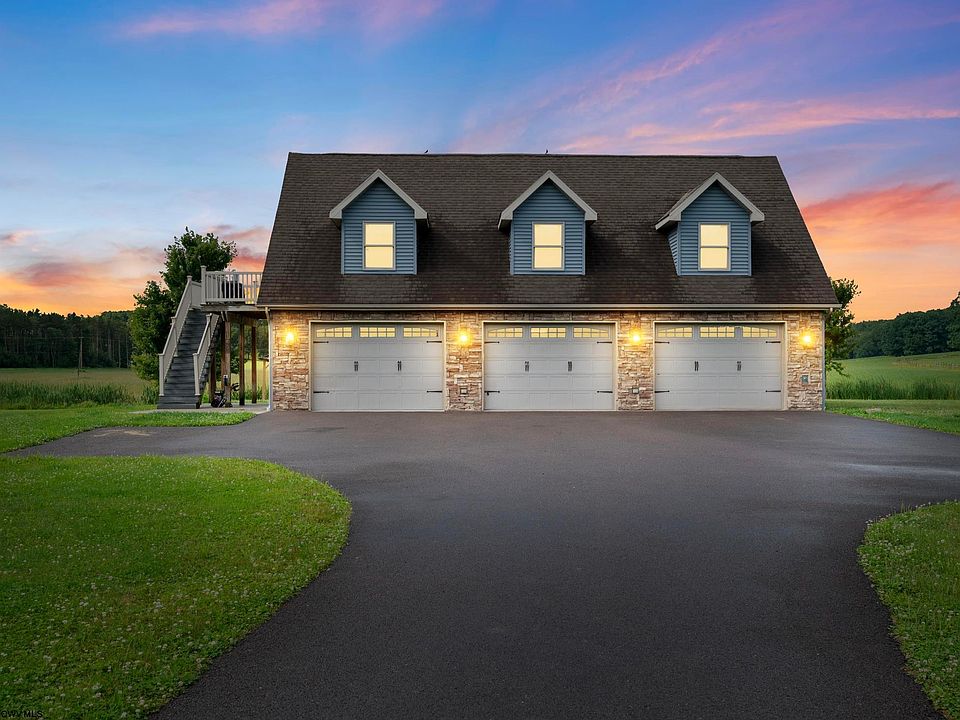 1st image of 274 Horseshoe Dr E