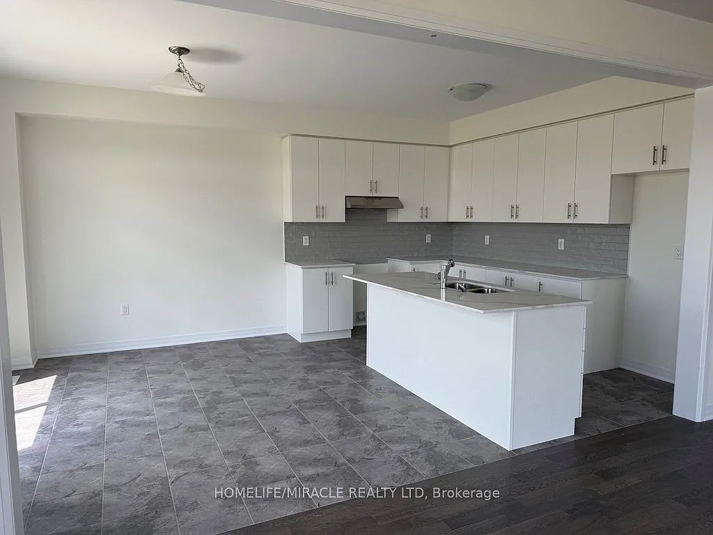 4 bed, $3,100 — Photo 4