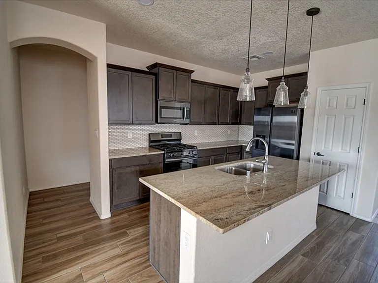 4461 Golden Eagle Loop NE — Photo 5