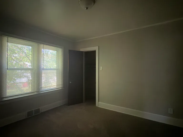 15703 Northlawn St — Photo 9
