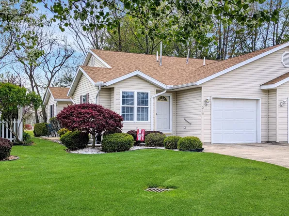 210 Grand Ave, Clyde, OH 43410