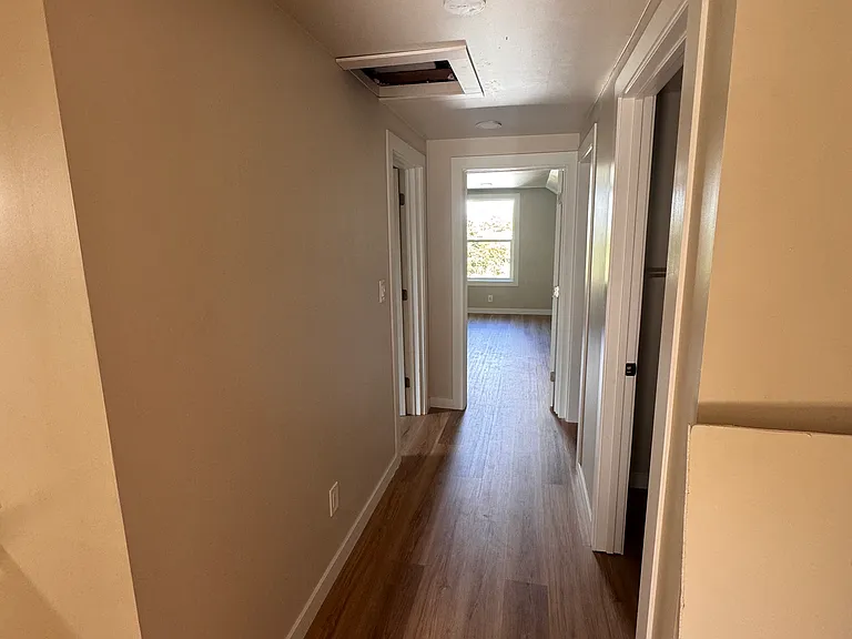 321 W Summa St — Photo 35