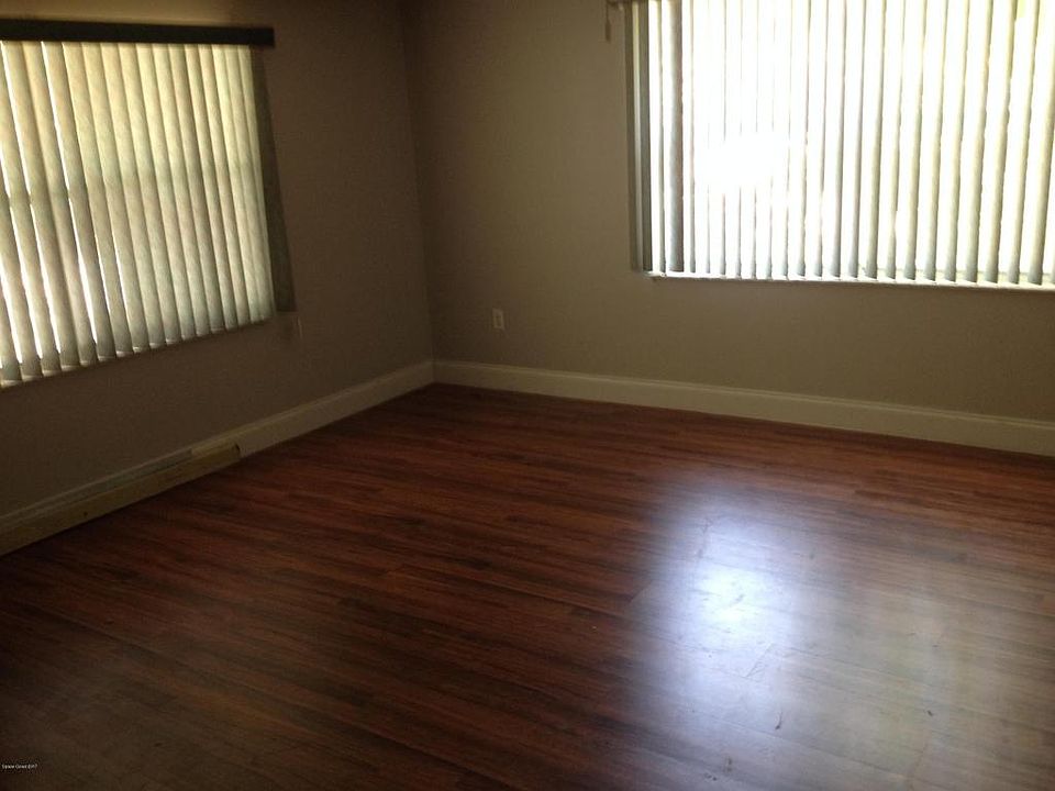 2nd image of 1001 Bevis Rd