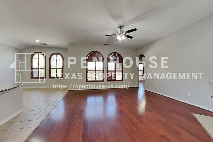 4 bed, 2.0 bath, 2225 sqft, $2,350 — Photo 4