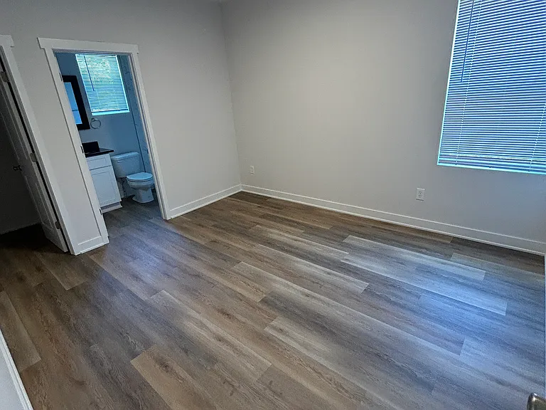 1706 Ingram St — Photo 10