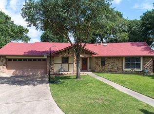 8101 Bunker Hill Ct, College Station, TX 77845