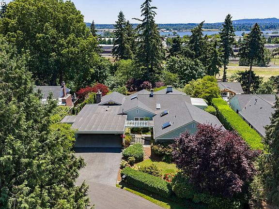 3rd image of 3617 Wauna Vista Dr